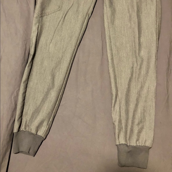 FIGS scrub set in graphite - Picture 4 of 9